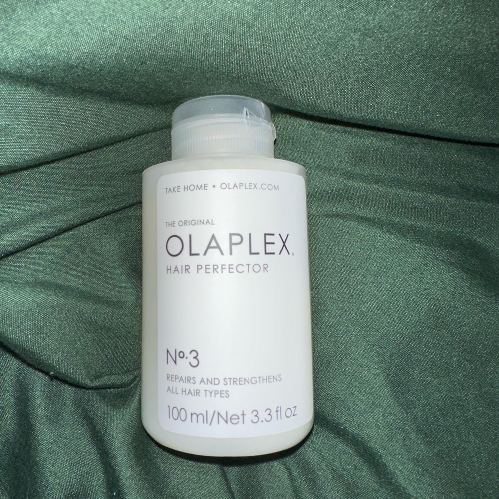 OLAPLEX No. 3 Hair Perfector in White